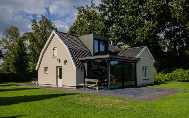 Van schuur naar luxe kantoor in Lunteren
